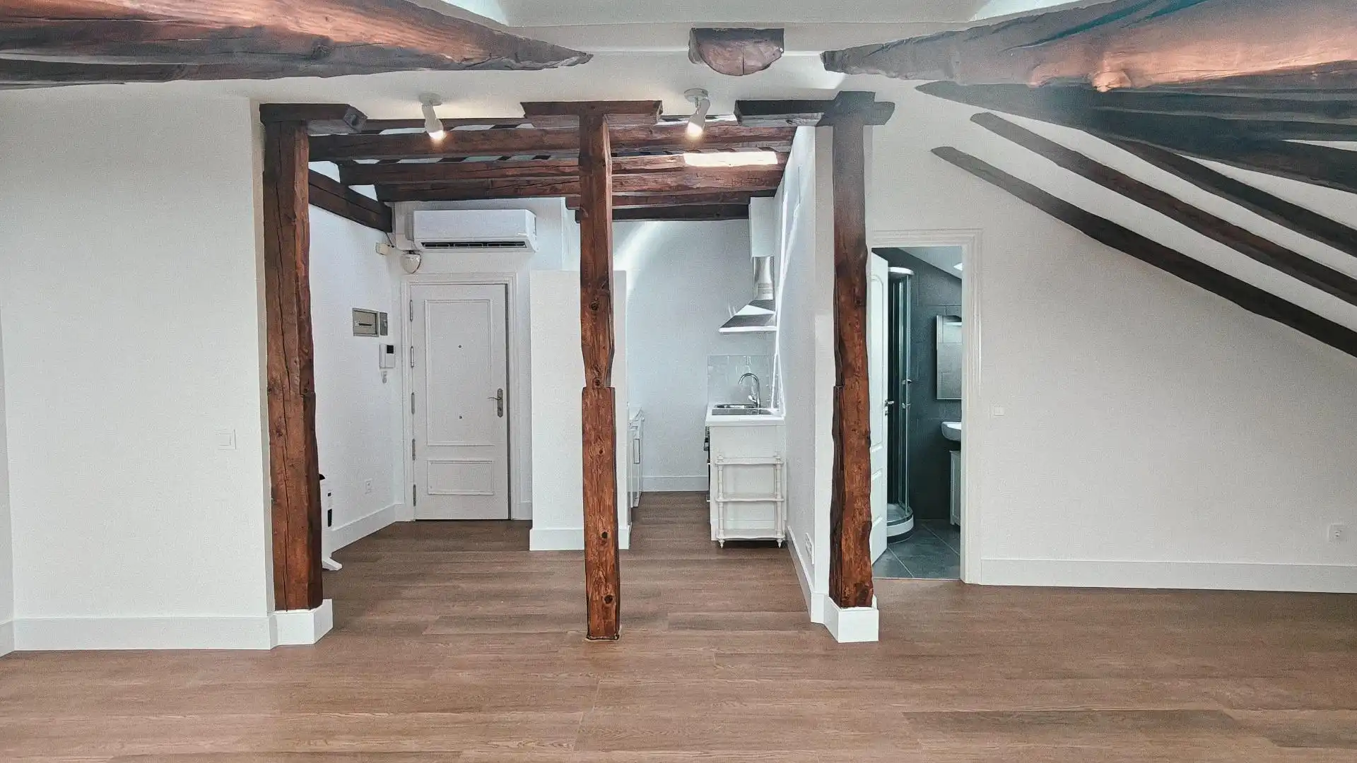 Study for rent in Madrid  with Heating