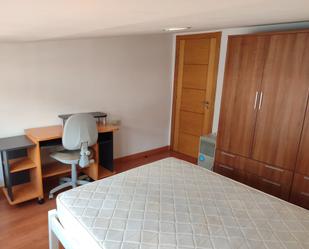 Bedroom of Flat to rent in Santiago de Compostela   with Furnished