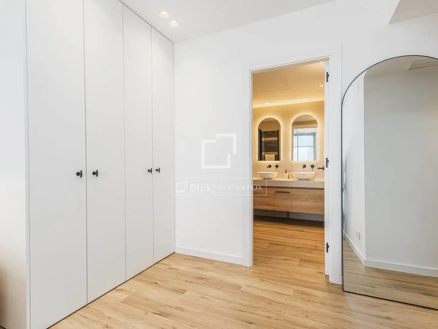 Piso en venta en Barcelona con Aire acondicionado, Calefacción y Parquet