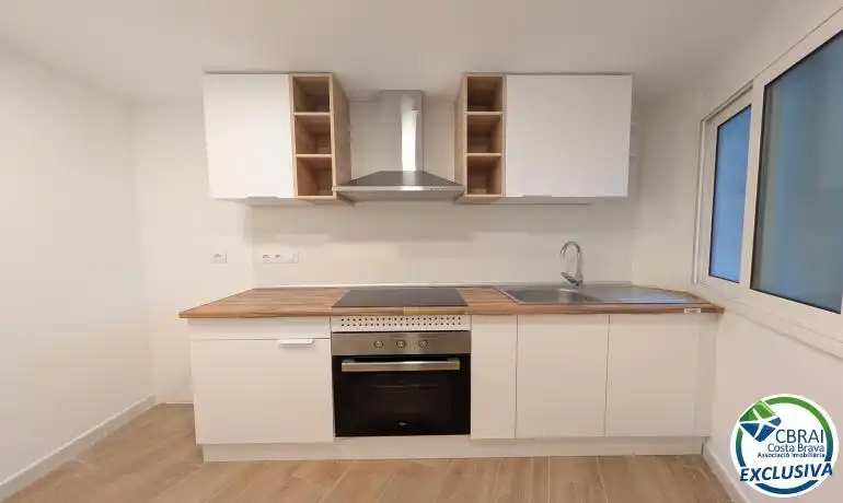 Kitchen of Apartments for sale in Portbou