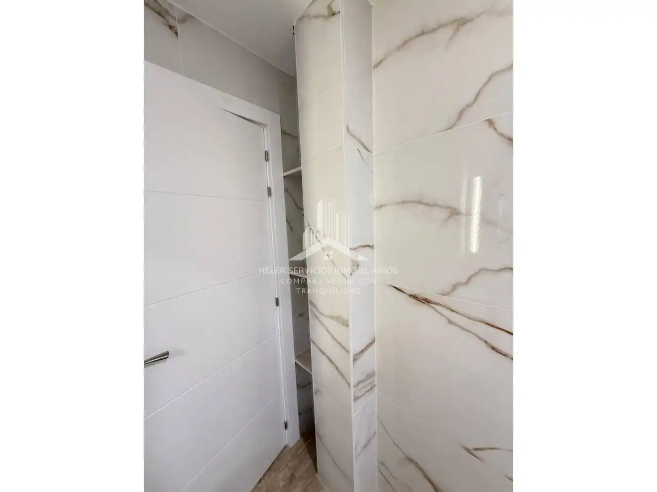 Baño de Piso en venta en Castellón de la Plana / Castelló de la Plana con Aire acondicionado, Calefacción y Alarma