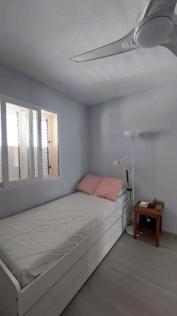 Habitación de Dúplex de alquiler en La Manga del Mar Menor con Aire acondicionado, Terraza y Amueblado