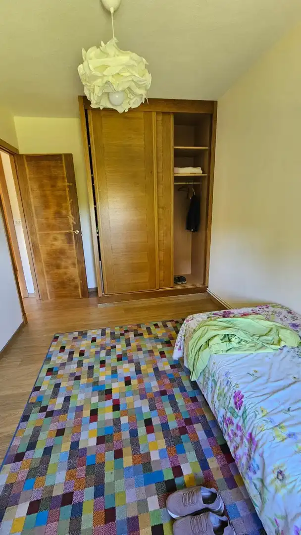 Dormitori de Casa o xalet de lloguer en Oleiros amb Calefacció