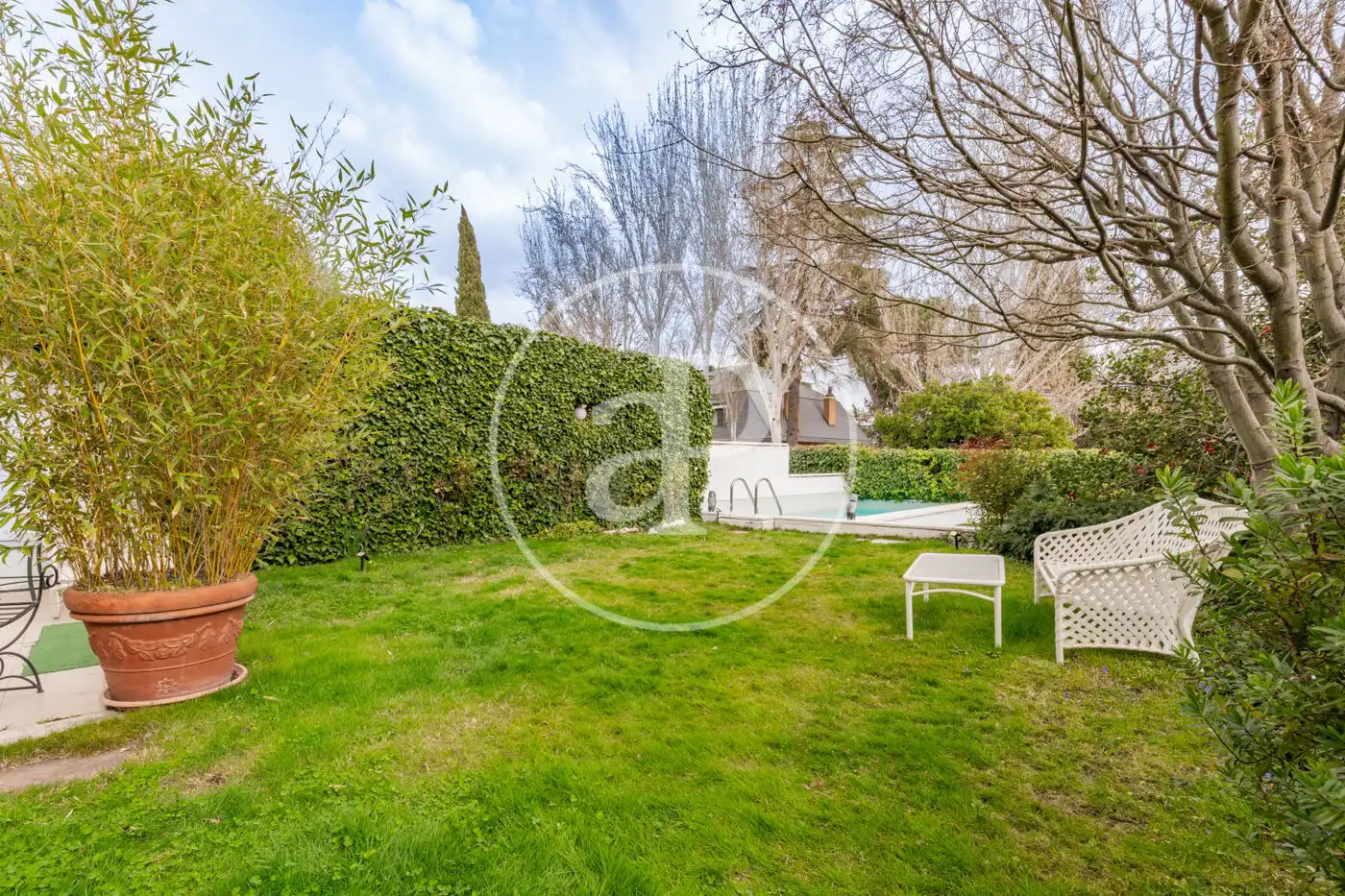 Garden of Single-family semi-detached for sale in  Madrid Capital  with Air Conditioner, Heating and Private garden