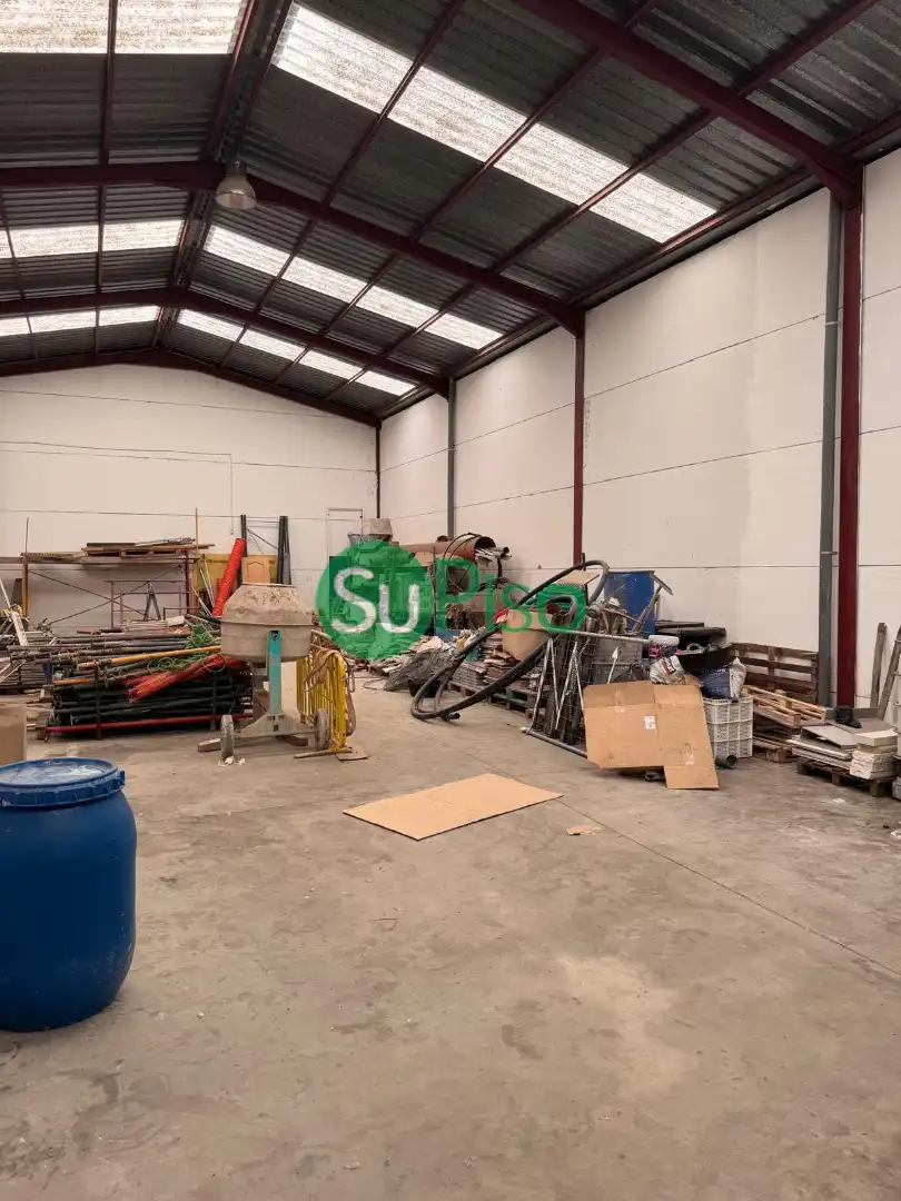 Nau industrial en venda en Yeles
