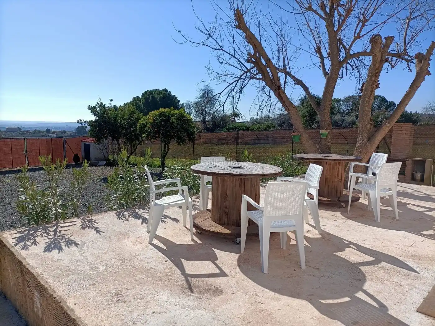 Casa rústica amb jardí en venda a Calle las Rosas 14, imagen 3