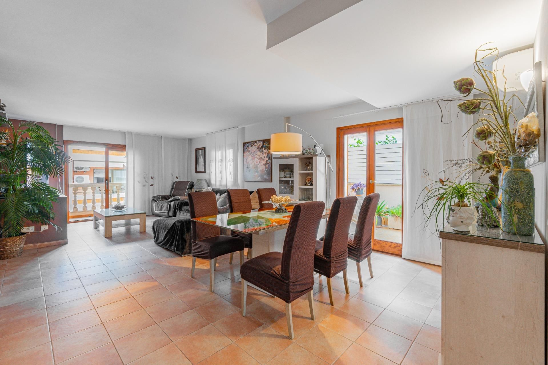 Menjador de Dúplex en venda en Santa María del Camí amb Aire condicionat, Terrassa i Balcó