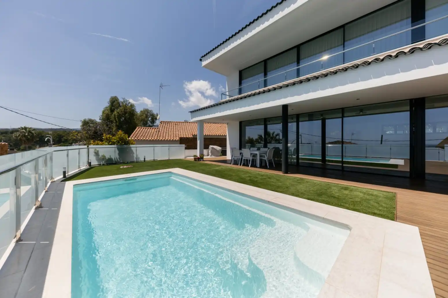 Piscina de Casa o xalet en venda en Viladecans amb Aire condicionat, Calefacció i Jardí privat