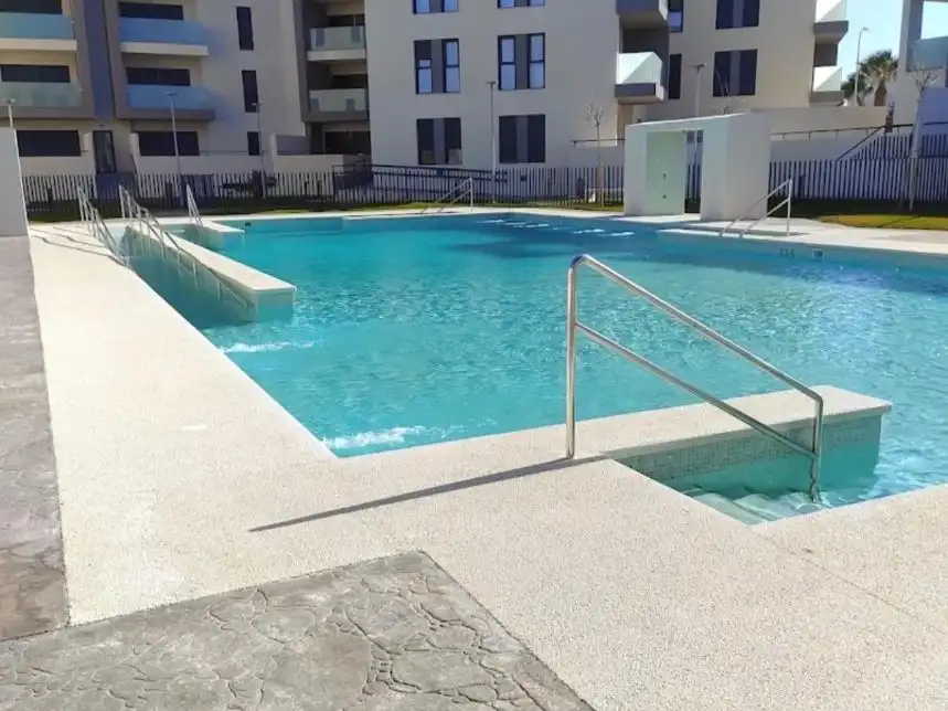 Swimming pool of Flat for sale in Almerimar