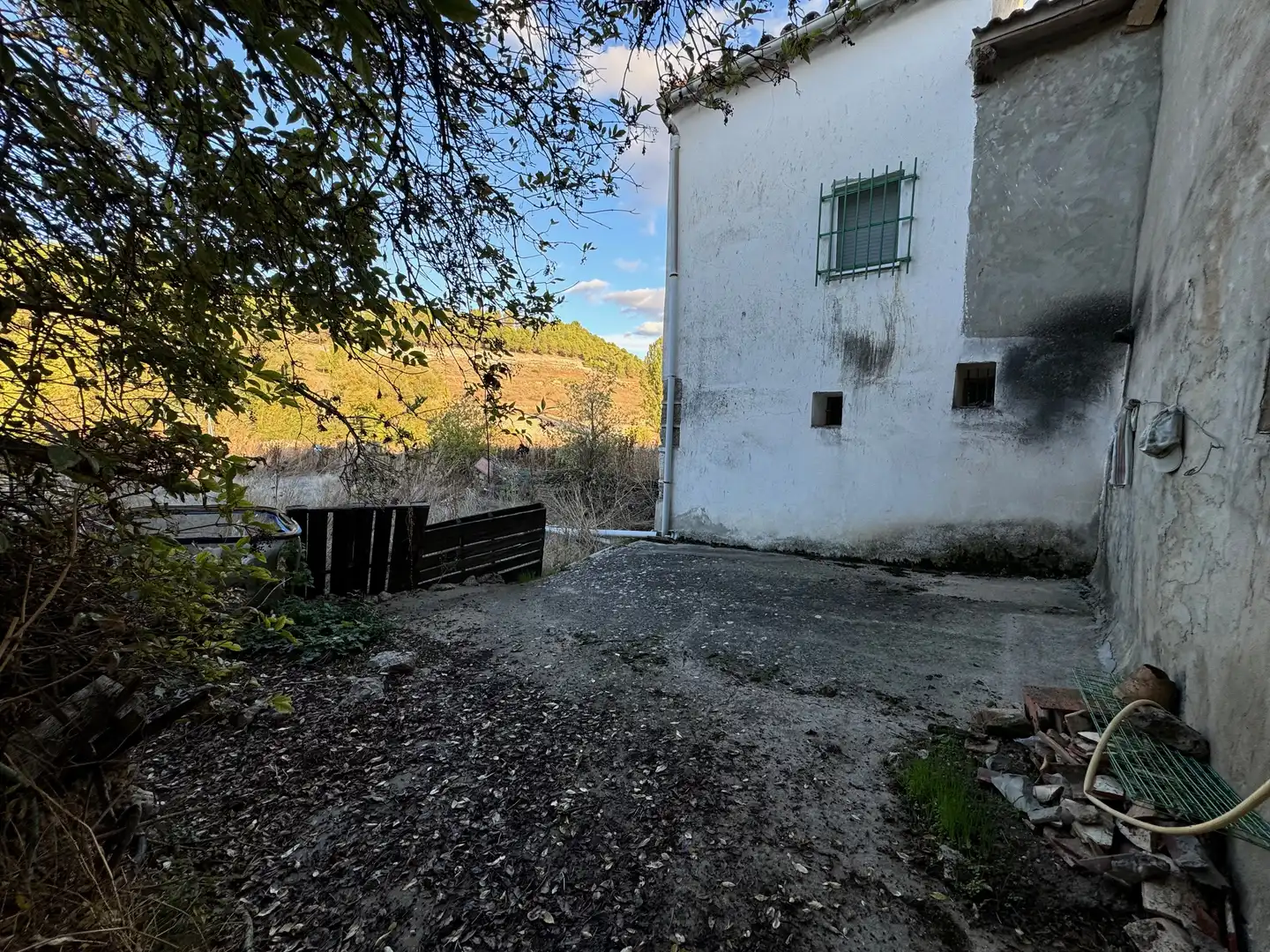 Vista exterior de Casa o xalet en venda en Torre de Esgueva amb Jardí privat i Traster