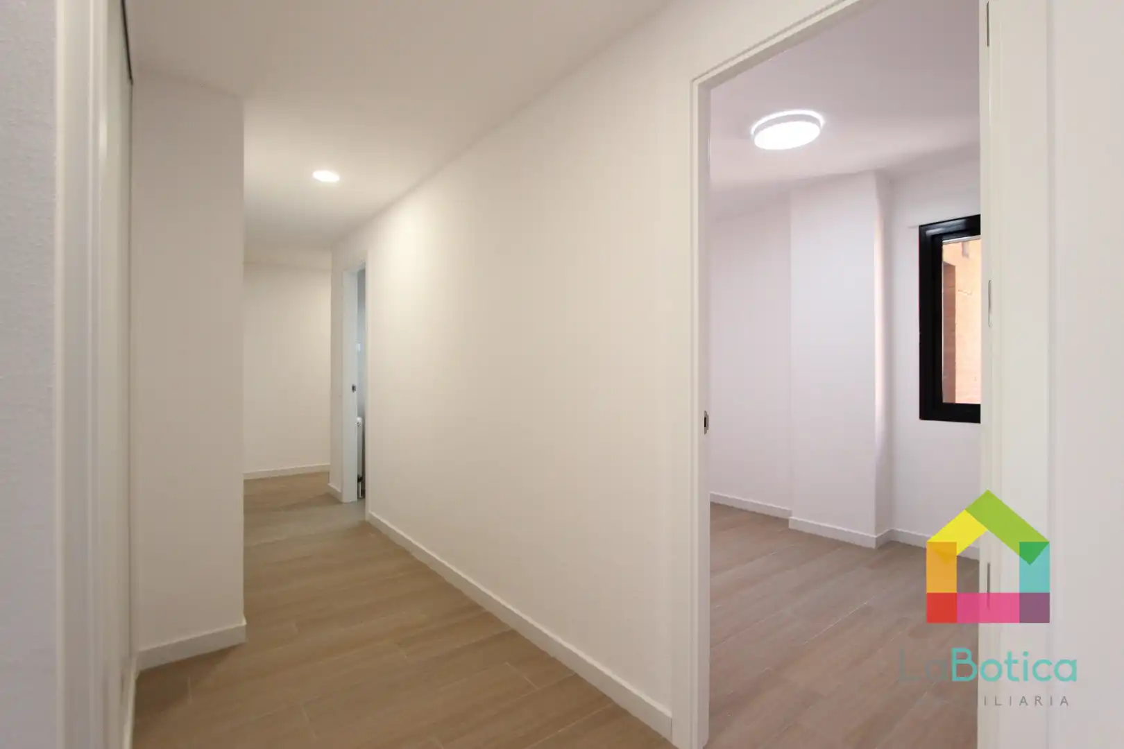Flat for sale in Toledo  with Air Conditioner and Heating