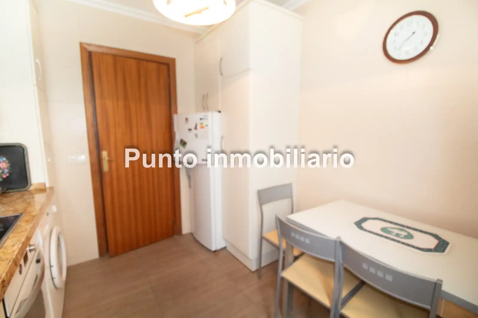 Cuina de Pis en venda en Valladolid amb Calefacció, Parquet i Terrassa