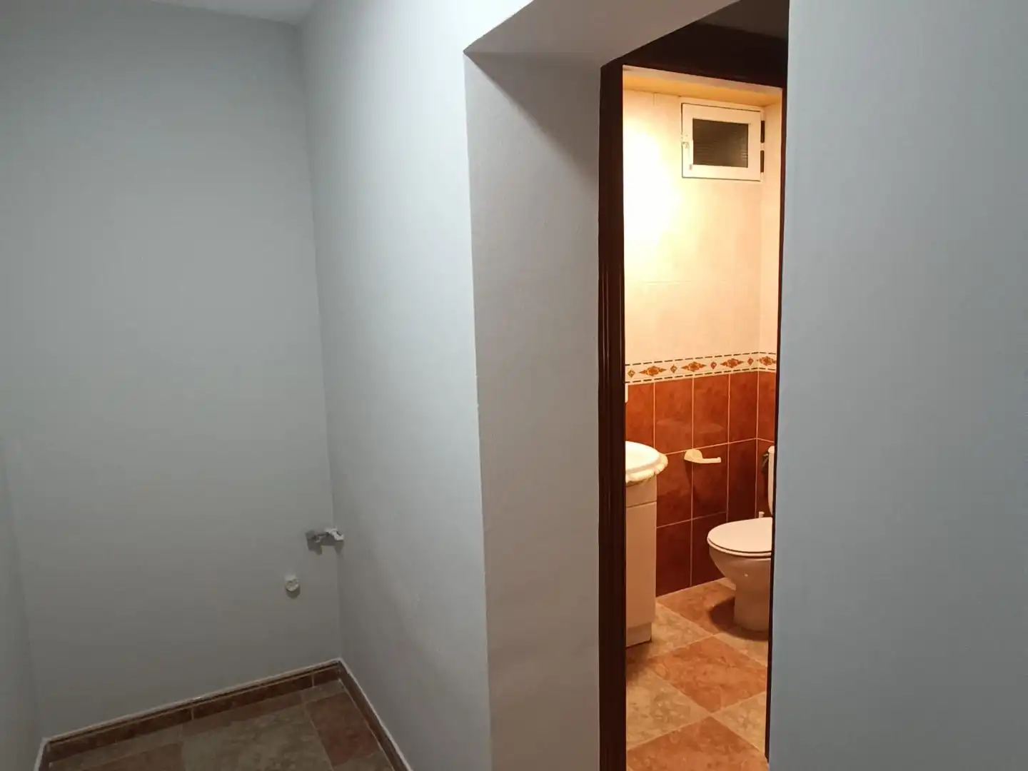 Badezimmer von Geschaftsraum zur Miete in Viana de Cega mit Klimaanlage
