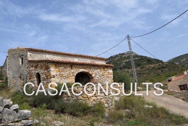 Finca rústica en venda en Albocàsser amb Terrassa