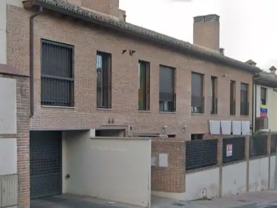 Außenansicht von Wohnungen zum Verkauf in  Toledo Capital mit Klimaanlage, Terrasse und Balkon