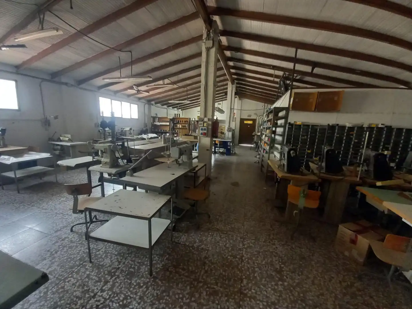 Industrial buildings for rent in Aspe