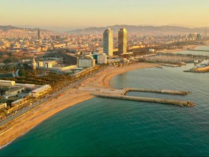 Exterior view of Planta baja for sale in  Barcelona Capital  with Terrace and Balcony