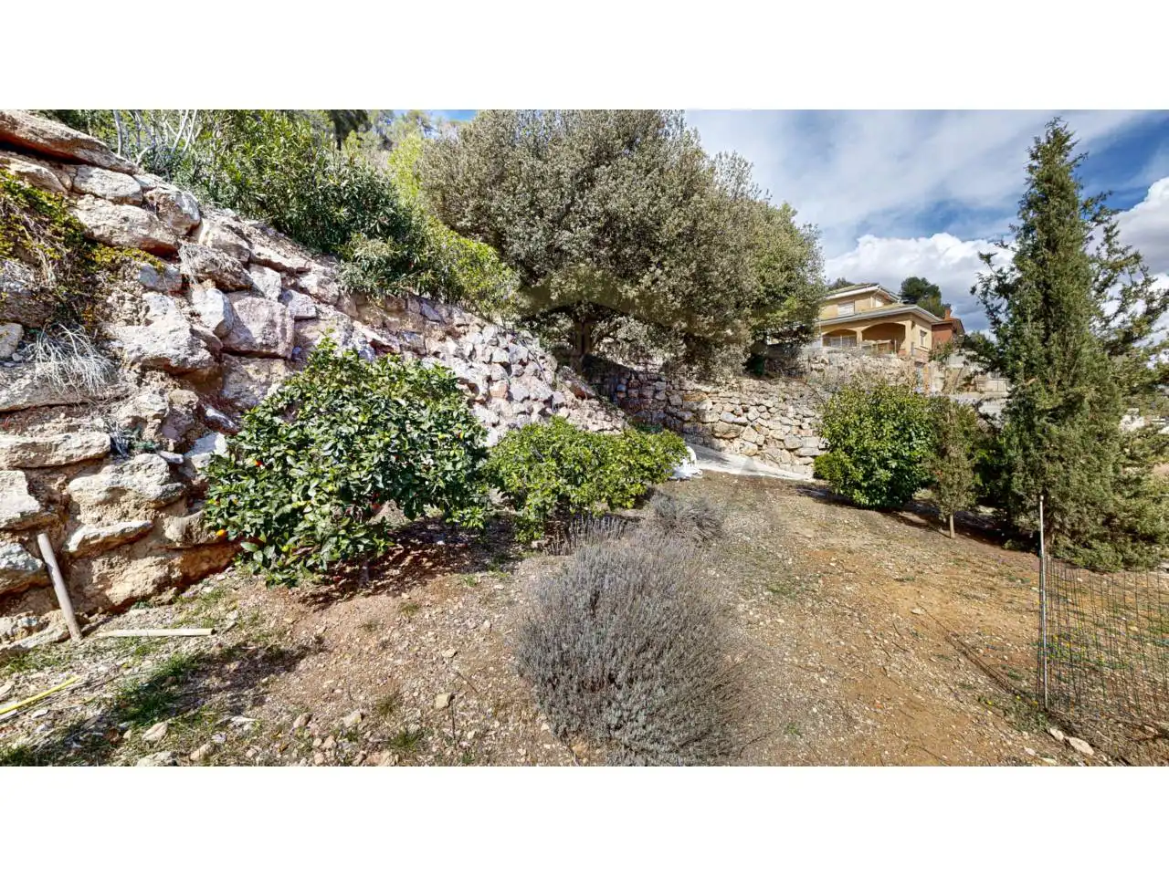Jardí de Casa o xalet en venda en Corbera de Llobregat amb Aire condicionat, Calefacció i Jardí privat