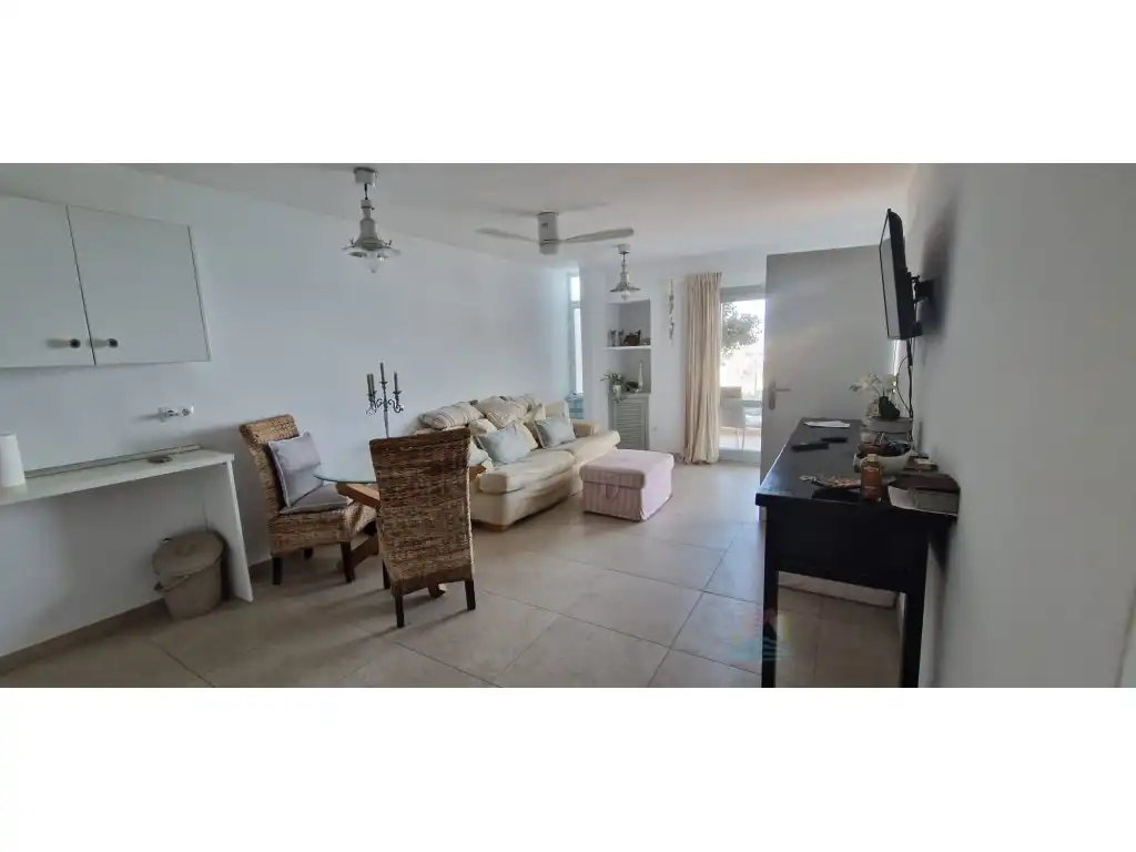 Sala d'estar de Apartament de lloguer en Santa Eulària des Riu amb Terrassa i Moblat