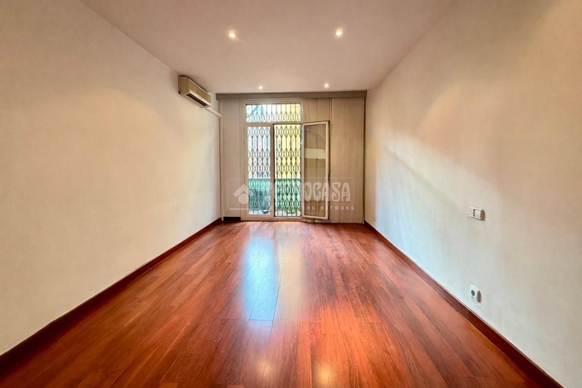 Piso en venta en Carrer de Premià, Sants , Sants - Montjuïc