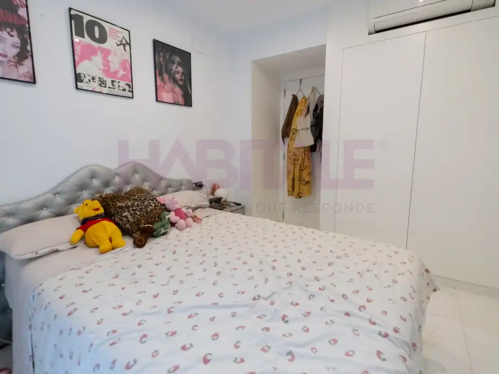 Habitación de Dúplex en venta en Valencia