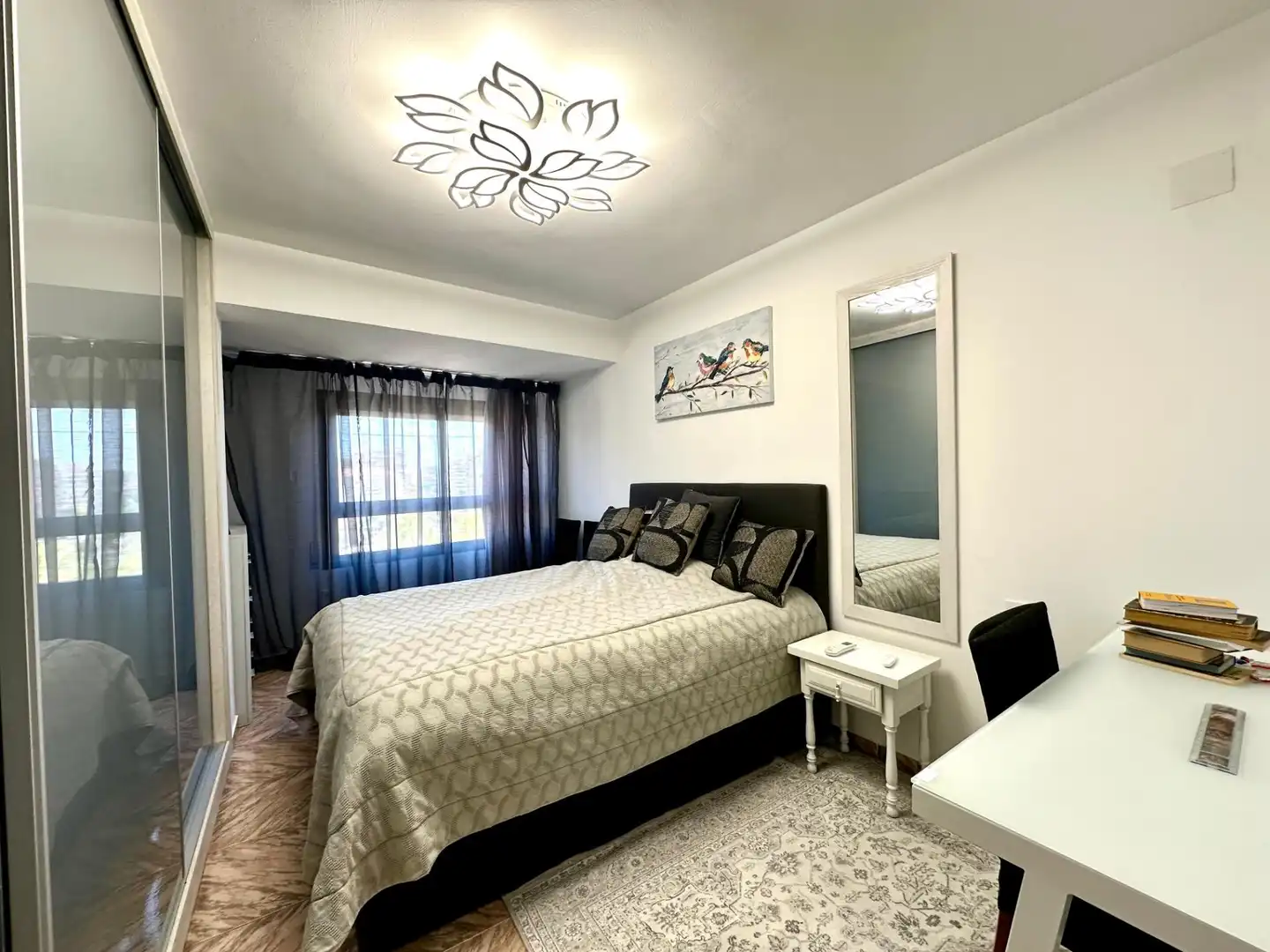 Dormitori de Apartament en venda en Alicante / Alacant amb Aire condicionat, Calefacció i Terrassa