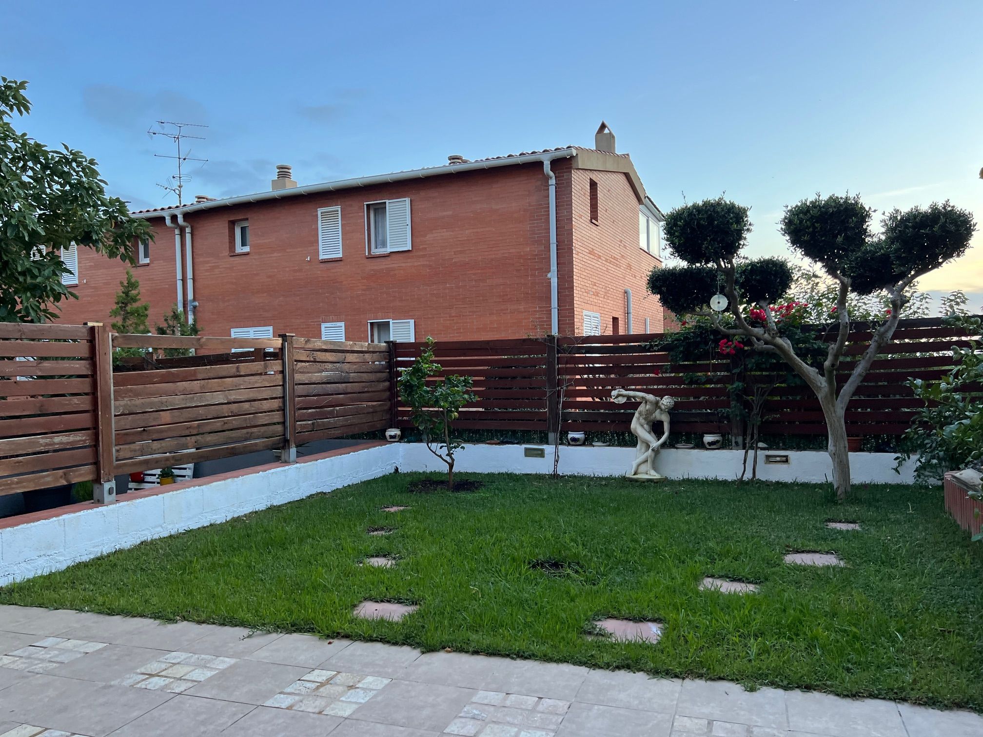 Jardí de Casa adosada en venda en Vilassar de Dalt amb Calefacció, Jardí privat i Terrassa