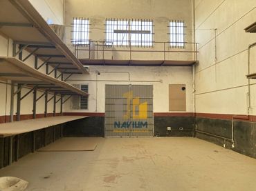 Nave industrial en alquiler en Urbanización Este - Montepríncipe