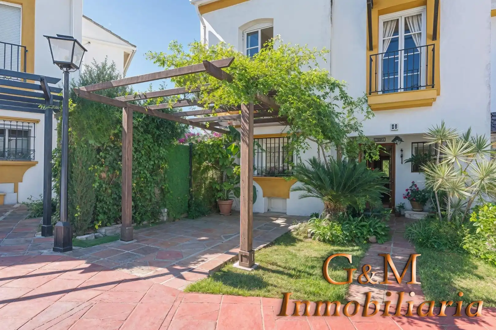 Jardín de Casa adosada en venta en Estepona con Jardín privado, Terraza y Balcón