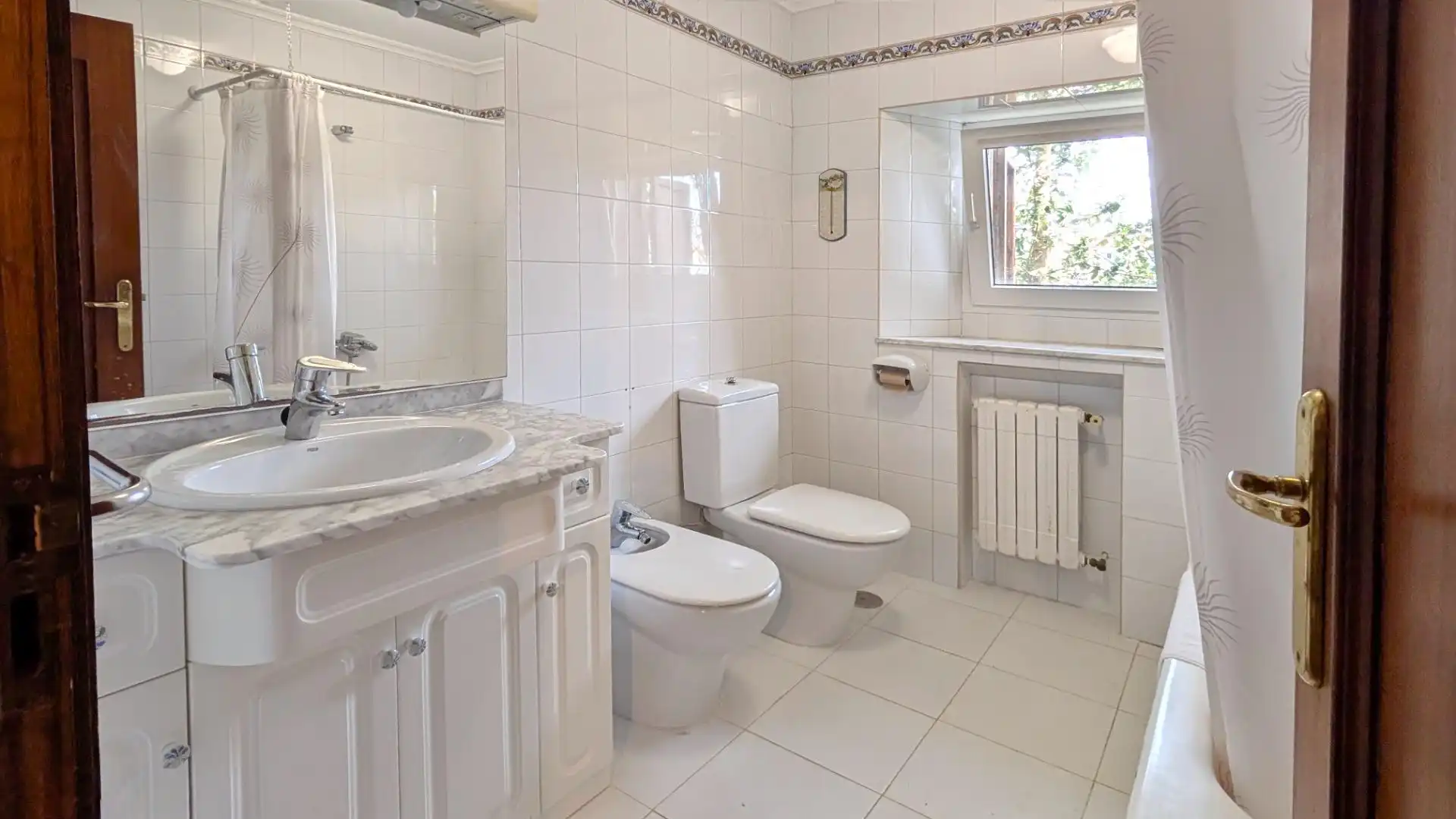 Bathroom of Houses for sale in Camargo  with Heating