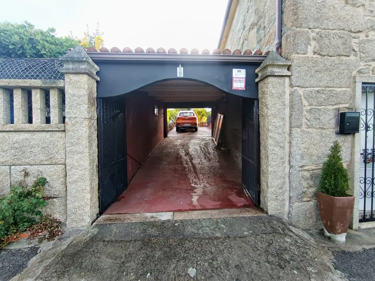 Aparcament de Casa o xalet en venda en Cambados amb Calefacció, Terrassa i Traster