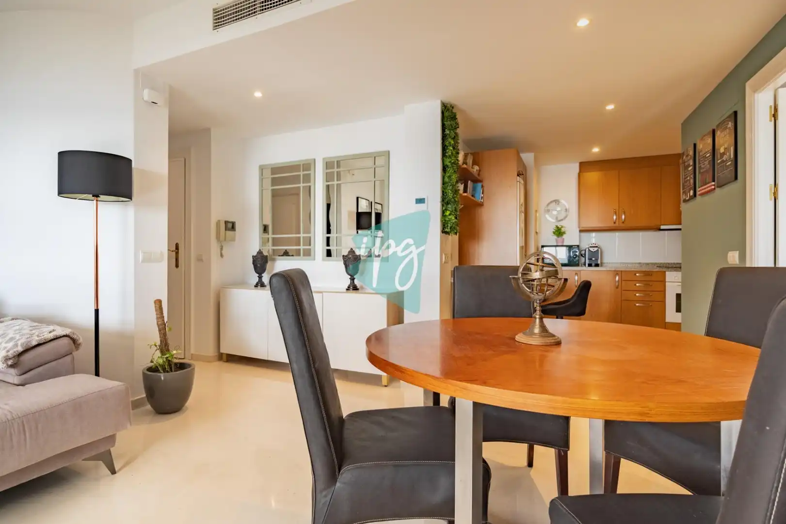 Comedor de Apartamento de alquiler en Estepona con Aire acondicionado, Calefacción y Amueblado