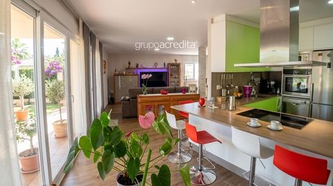 Vivienda unifamiliar exclusiva en una sóla planta en Teo.