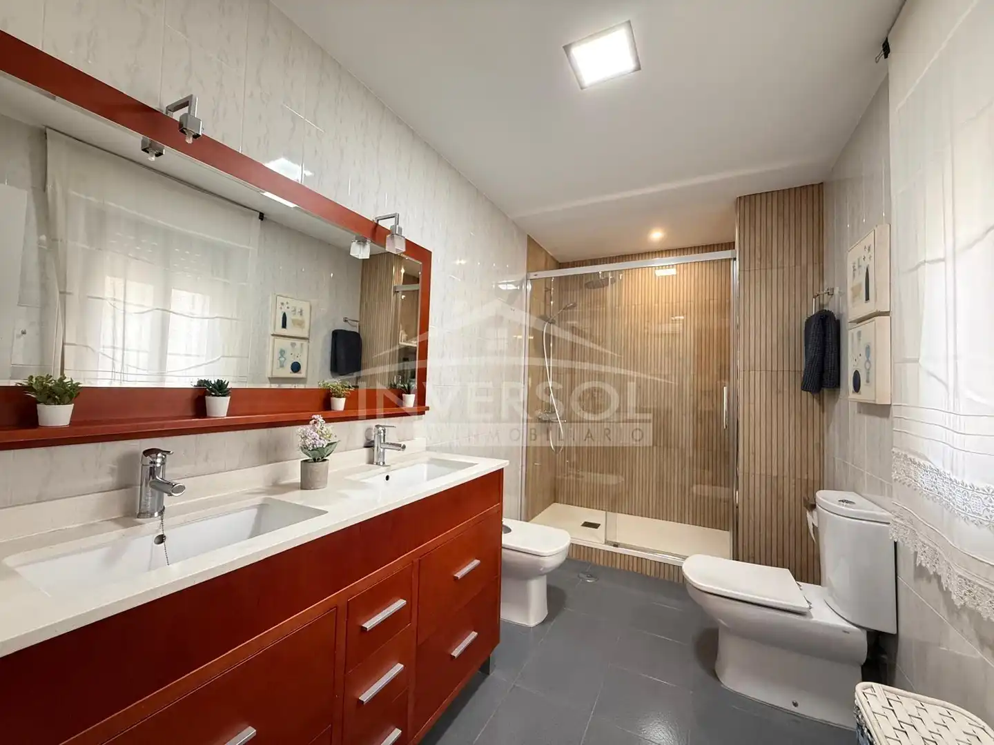 Baño de Ático en venta en El Ejido con Aire acondicionado, Calefacción y Parquet