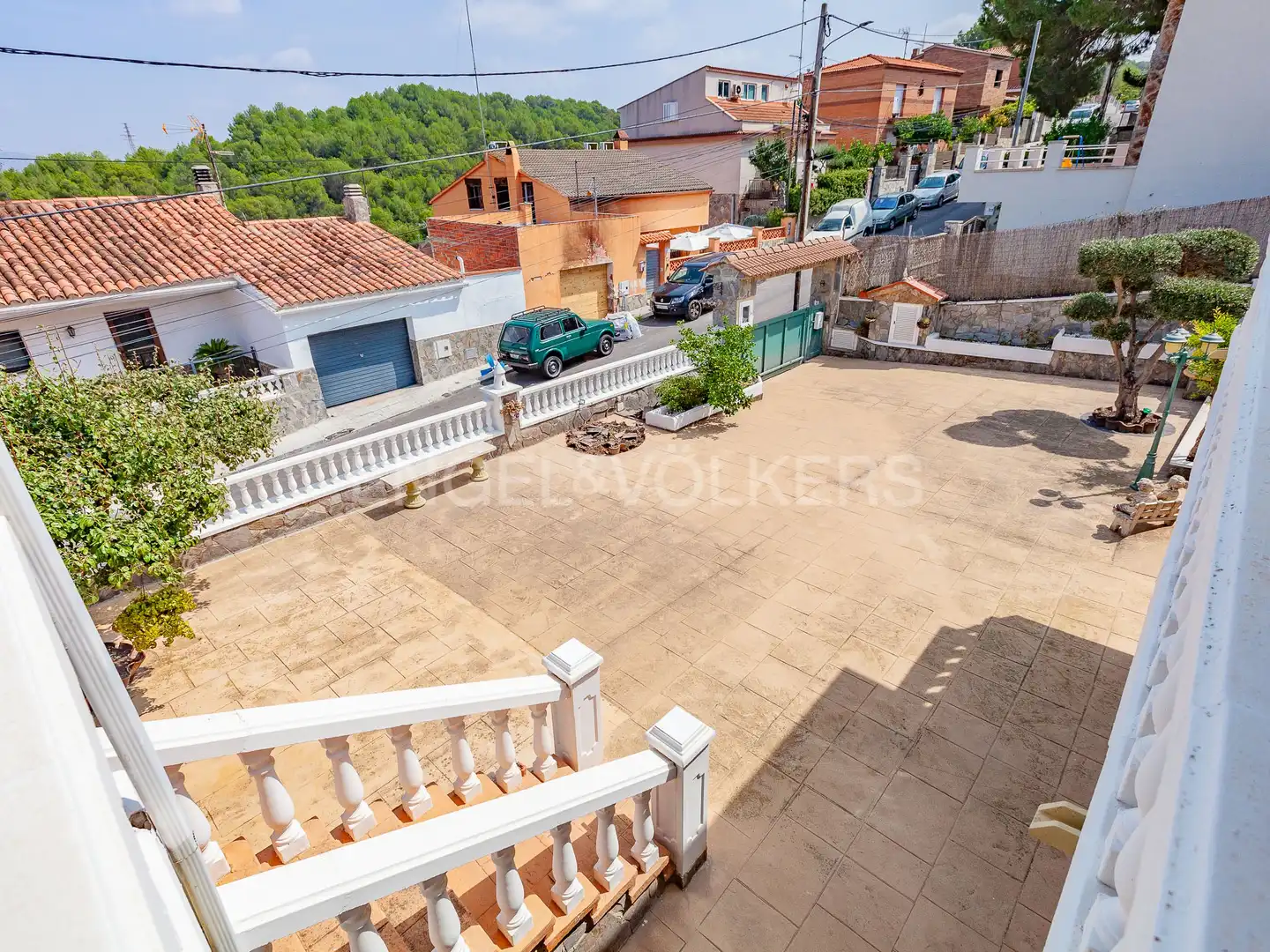 Vista exterior de Casa o chalet en venta en Terrassa con Aire acondicionado, Calefacción y Terraza
