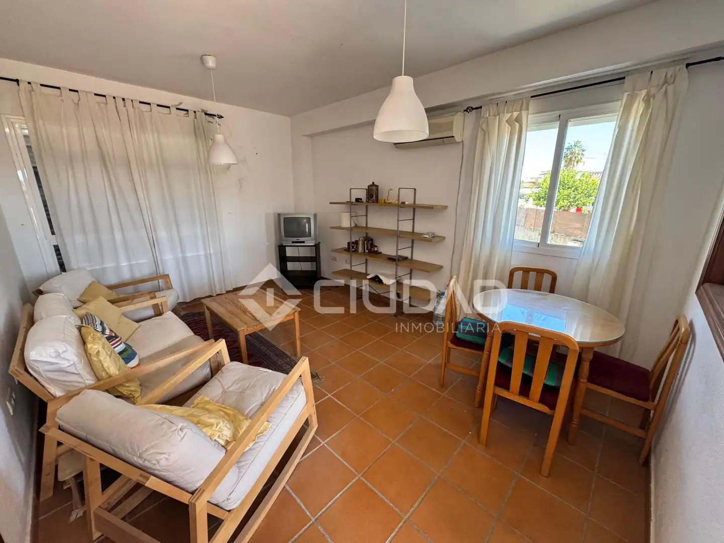 Sala de estar de Dúplex en venta en Sanlúcar de Barrameda con Terraza, Trastero y Piscina comunitaria