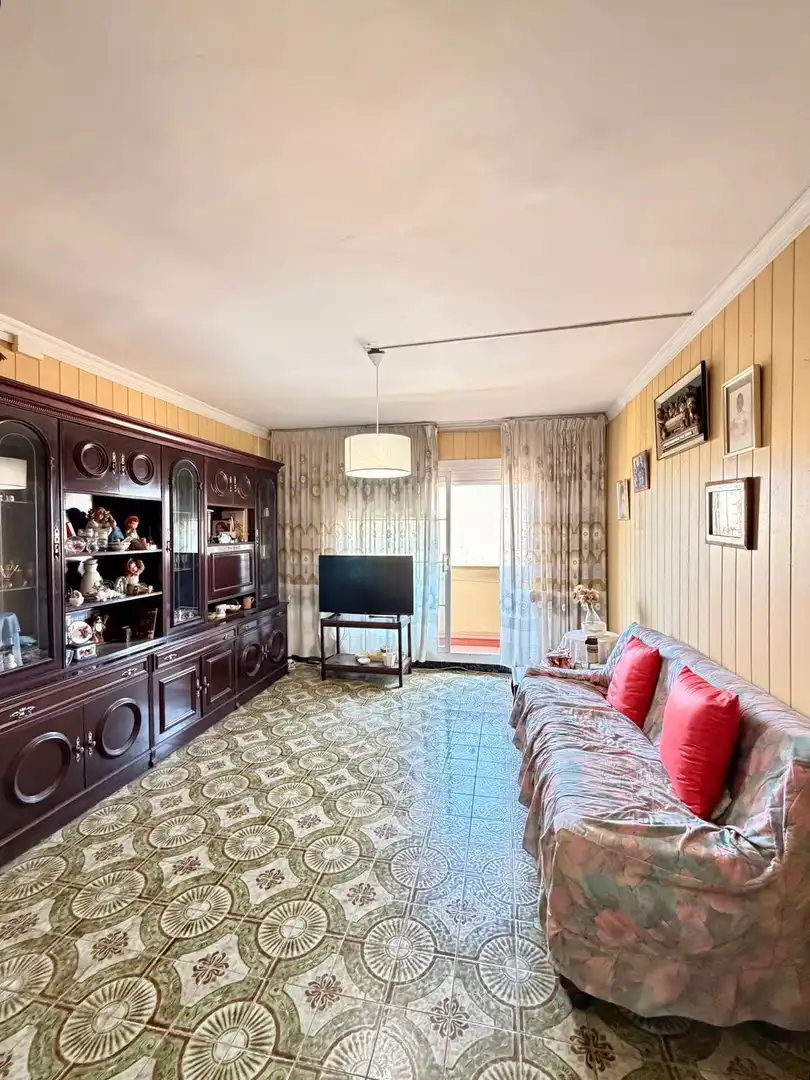 Sala de estar de Piso en venta en Sabadell con Balcón
