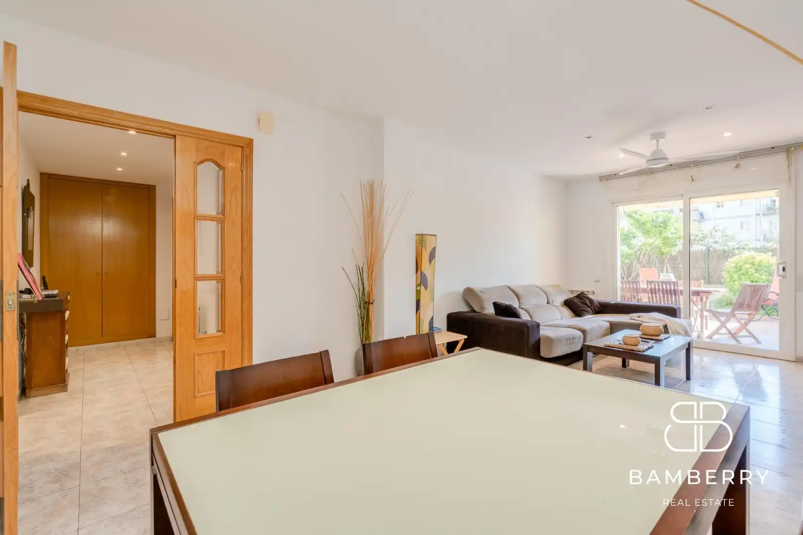 Comedor de Apartamento en venta en Sant Pol de Mar con Calefacción, Trastero y Piscina comunitaria