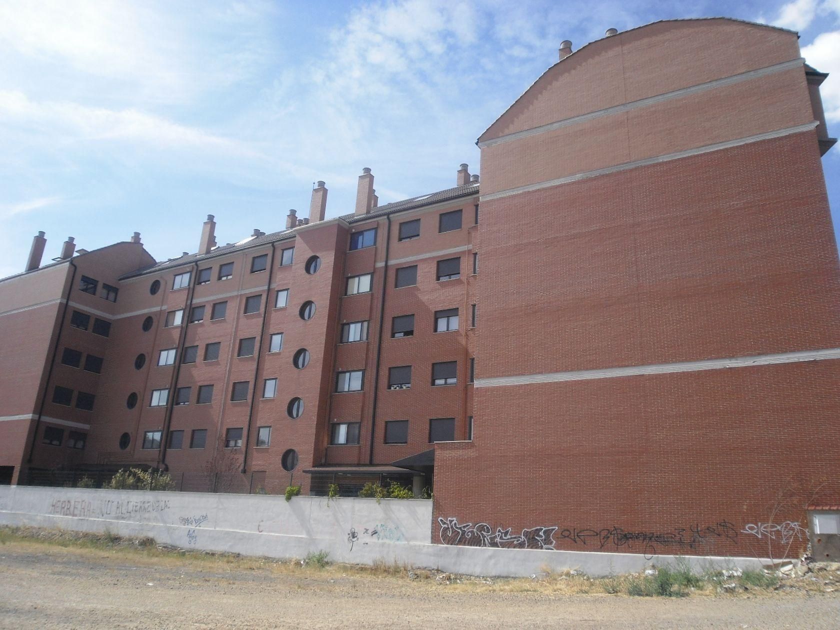 Exterior view of Premises for sale in León Capital 