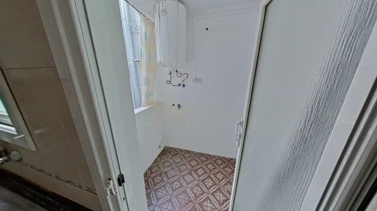Bany de Pis en venda en Sant Feliu de Llobregat amb Balcó