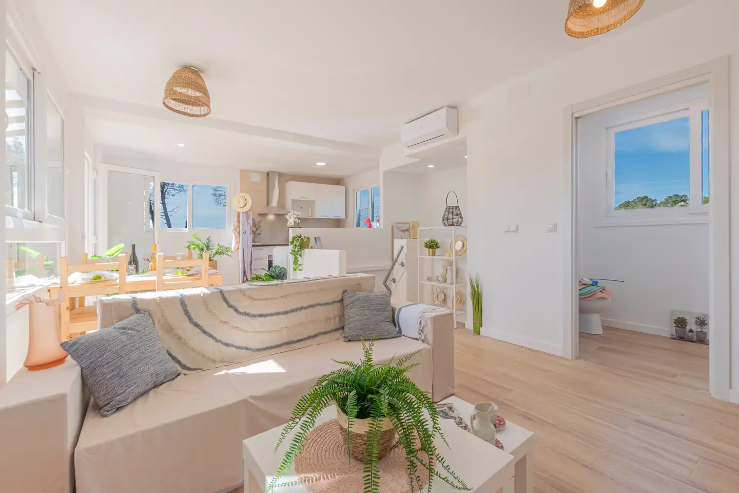 Sala de estar de Casa o chalet en venta en Vacarisses con Calefacción, Horno y Alarma