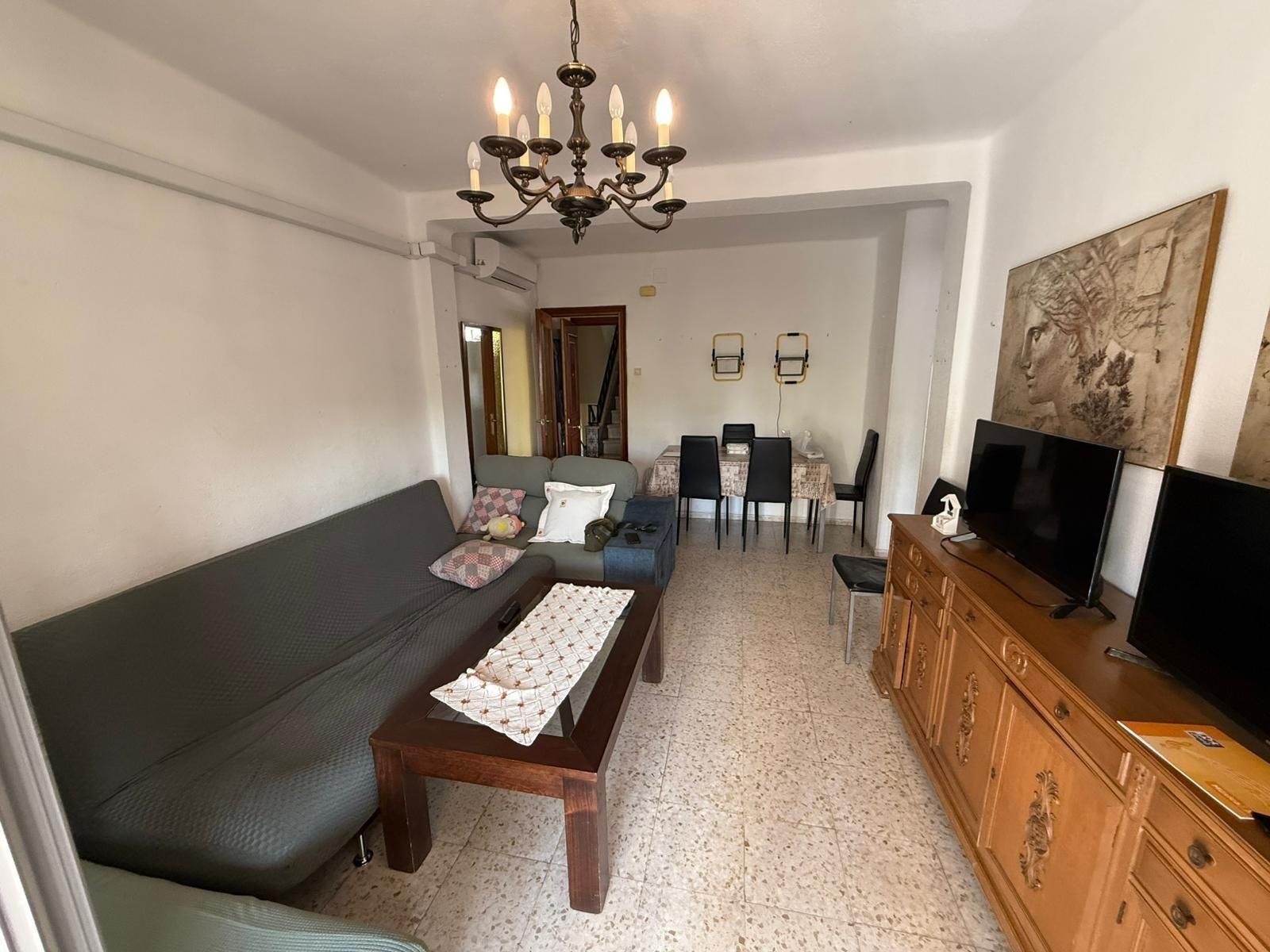 Sala de estar de Piso en venta en  Sevilla Capital con Trastero