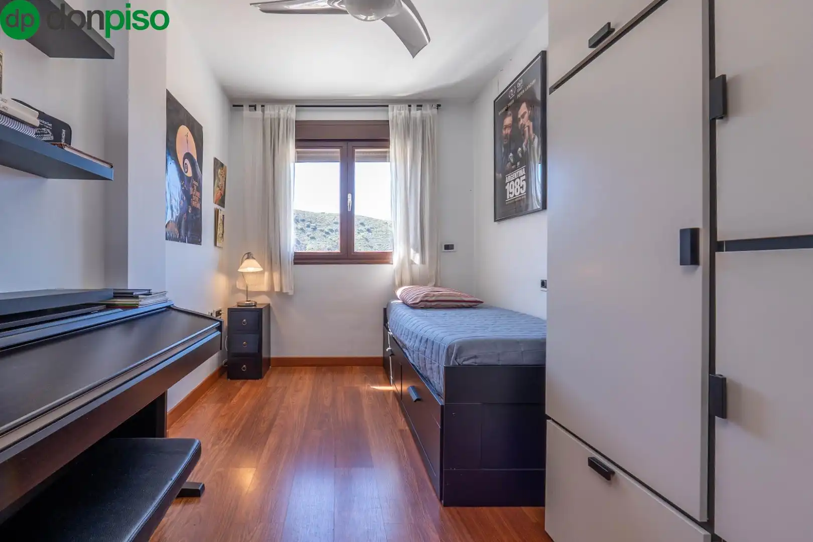Schlafzimmer von Einfamilien-Reihenhaus zum Verkauf in Granada mit Klimaanlage und Terrasse