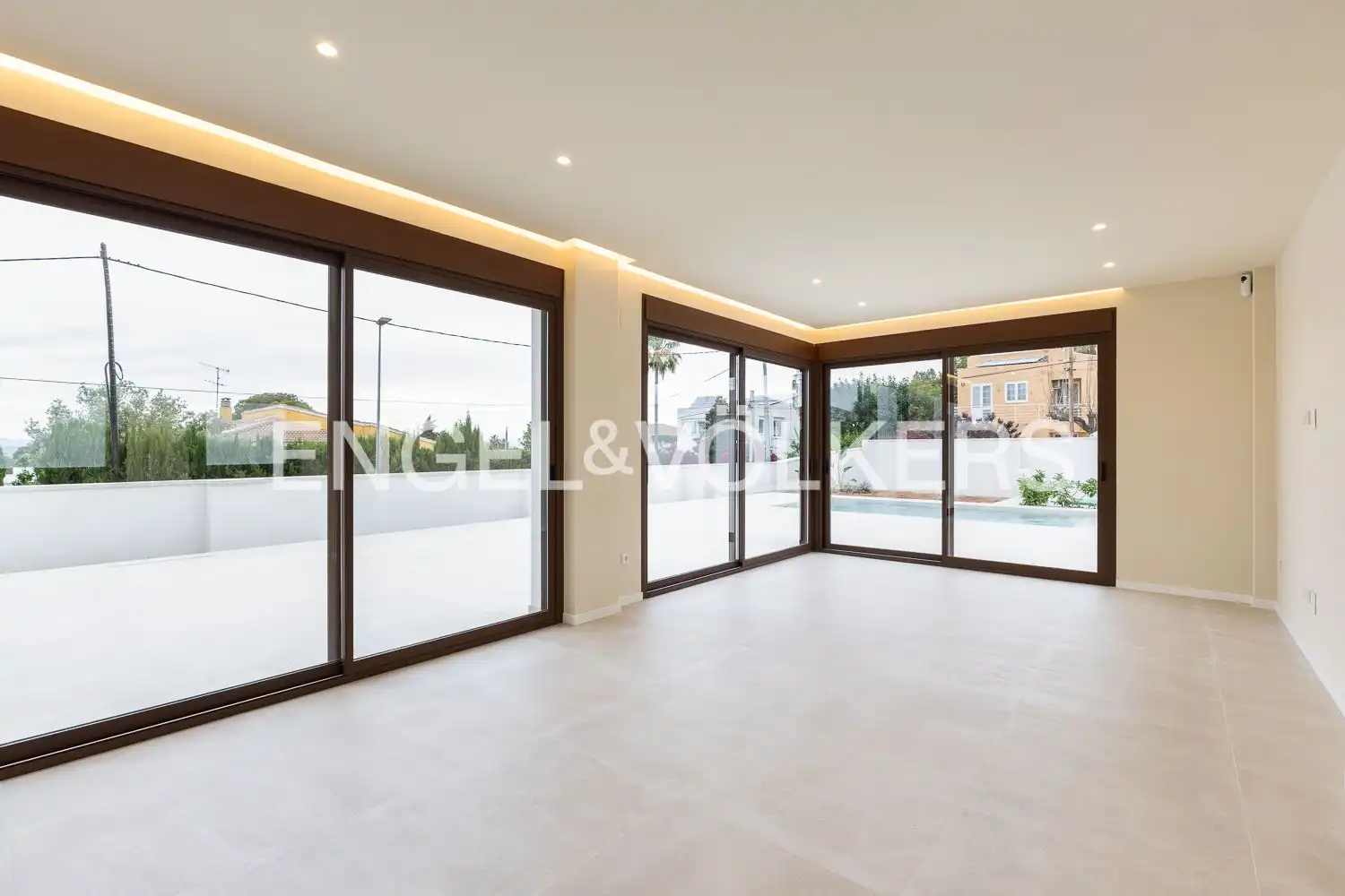 Houses for sale in L'Eliana  with Air Conditioner, Heating and Private garden