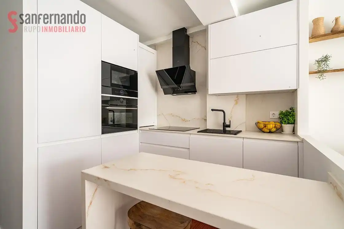 Cocina de Apartamento en venta en Santander con Calefacción y Parquet