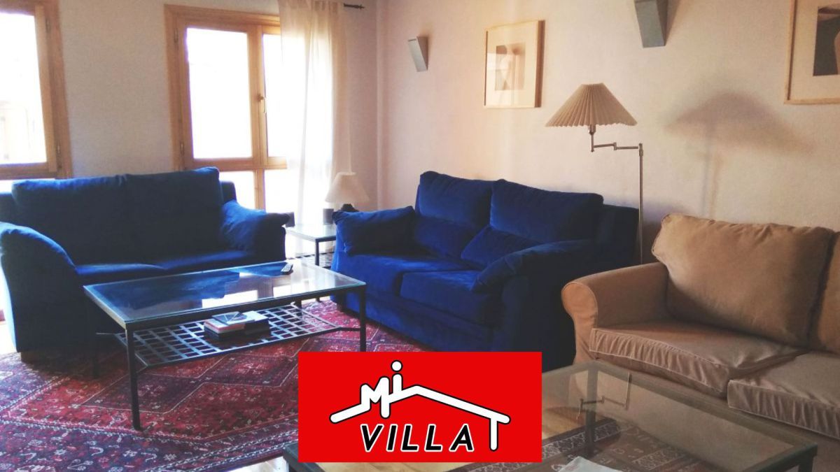 Sala d'estar de Casa o xalet en venda en Roncal / Erronkari amb Calefacció