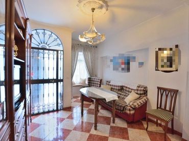 Terraced house with balcony for sale in Calle Pilar 32