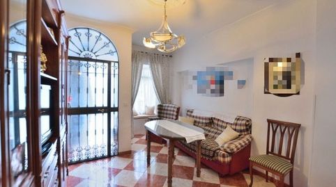 CASA CON COCHERA AL MEJOR PRECIO DE LA ZONA
