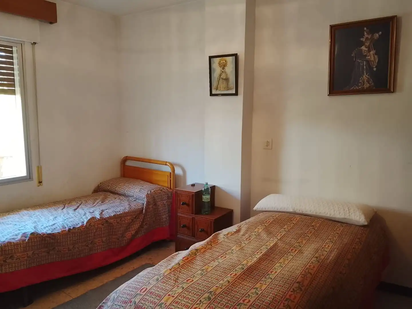 Dormitori de Casa o xalet en venda en Madrigal de la Vera amb Jardí privat