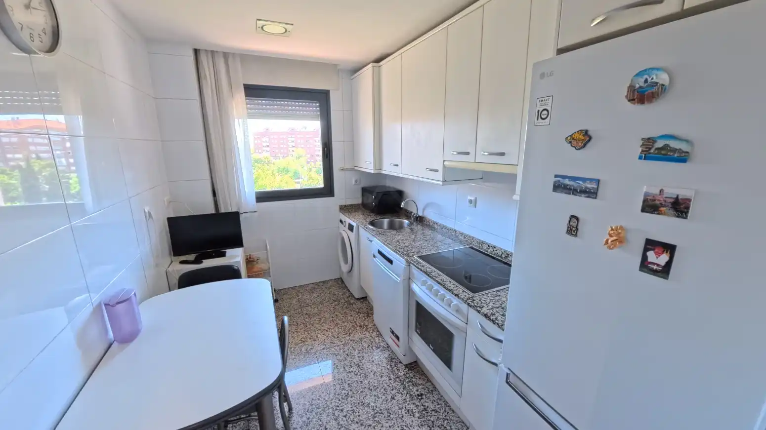 Cuina de Pis en venda en  Logroño amb Calefacció, Parquet i Traster